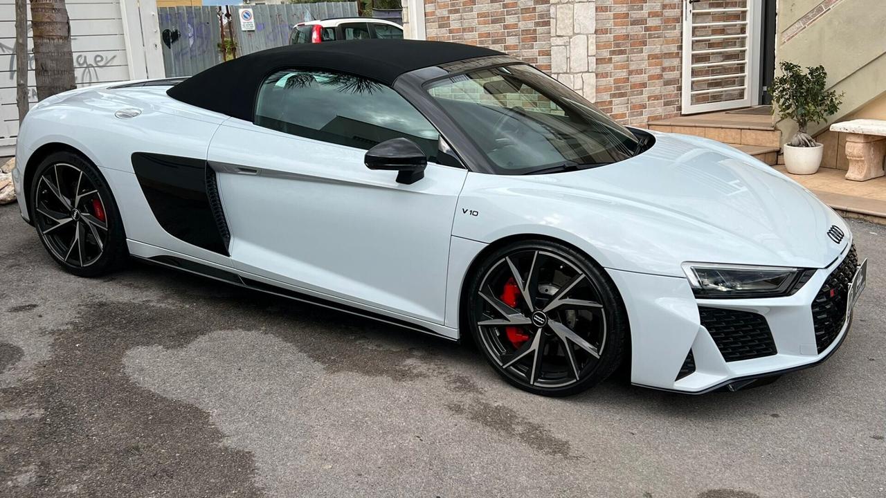 Audi R8 SPYDER 5.2TFSI V10 RWD S-TRONIC 2020