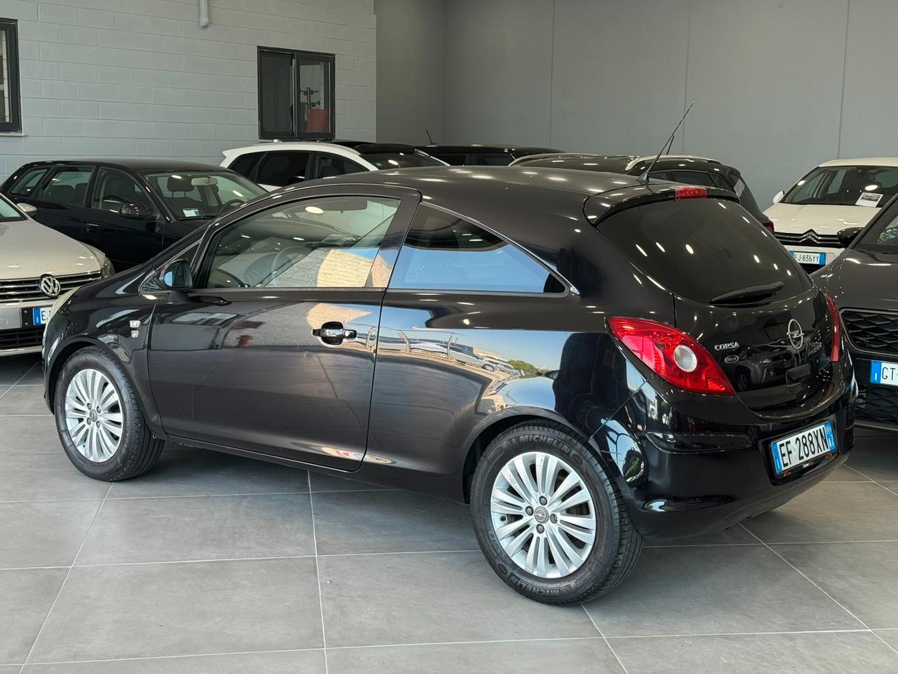 Opel Corsa 1.2 3 porte Edition