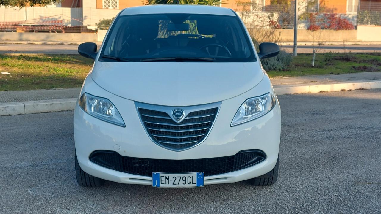 Lancia Ypsilon 0.9 TwinAir 85 CV 5 porte Metano Ecochic Gold