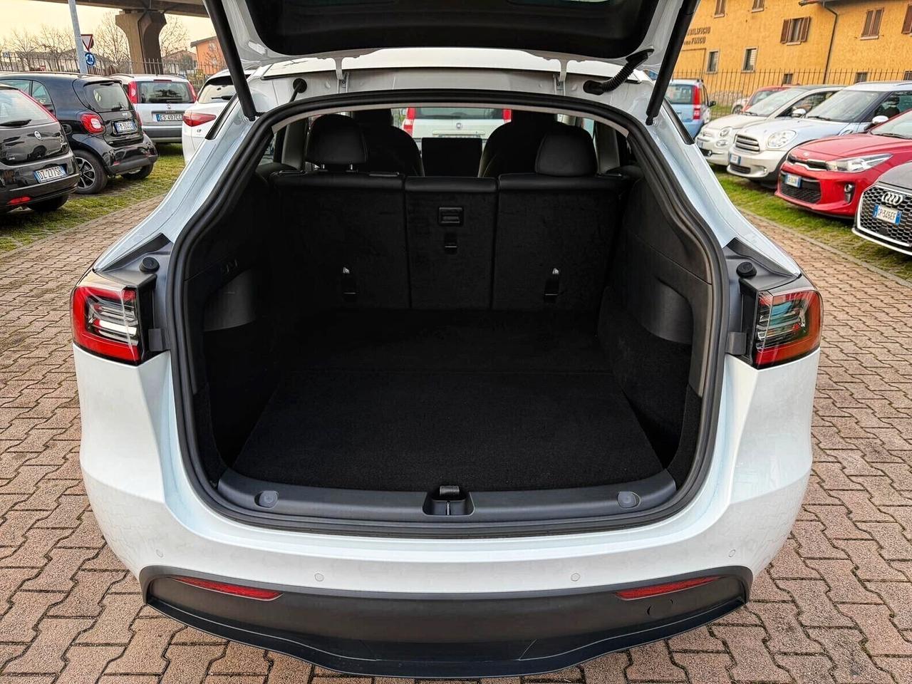 Tesla Model Y Long Range AWD