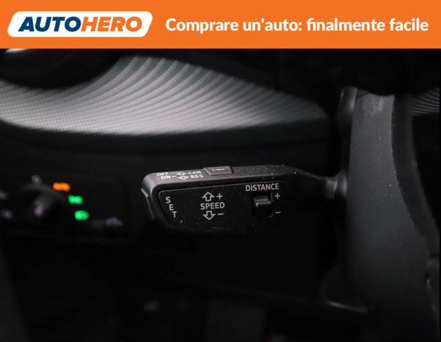 AUDI Q2 30 TDI S tronic Identity Black