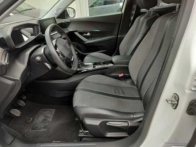 Peugeot 2008 PureTech 130 S&S Allure Pack
