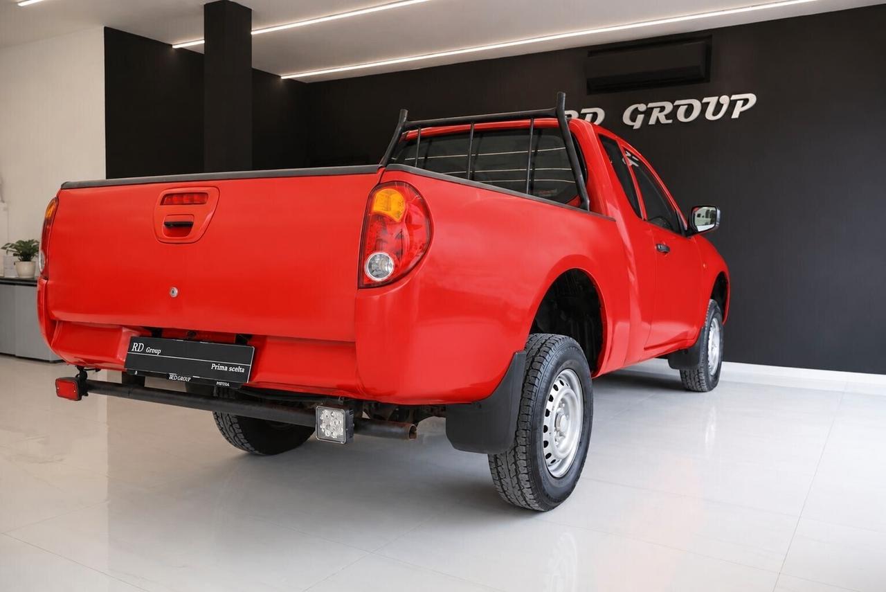 Mitsubishi L200 2.5 DI-D inform einzelkabine 4WD