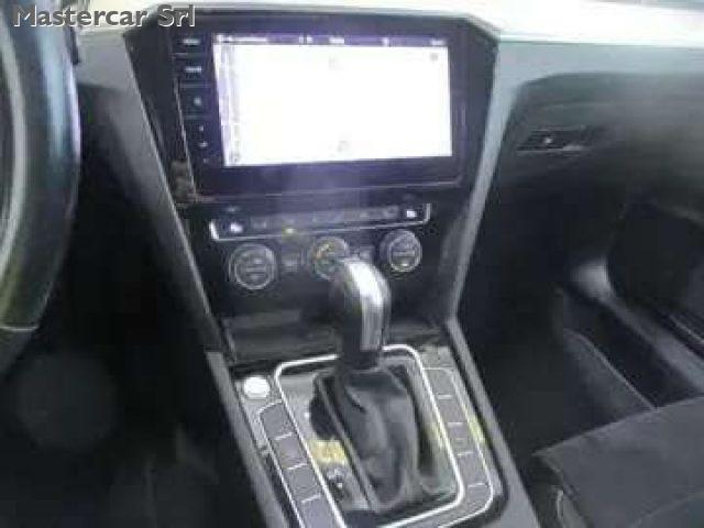 VOLKSWAGEN Passat Berlina 2.0 tdi SCR Executive 190cv dsg - GC157KR