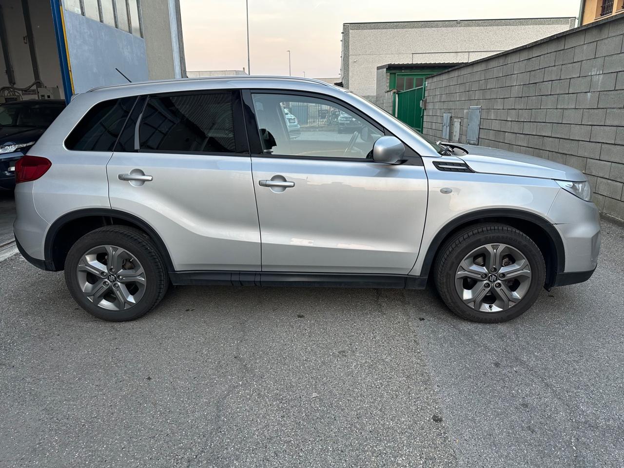SUZUKI VITARA V -top