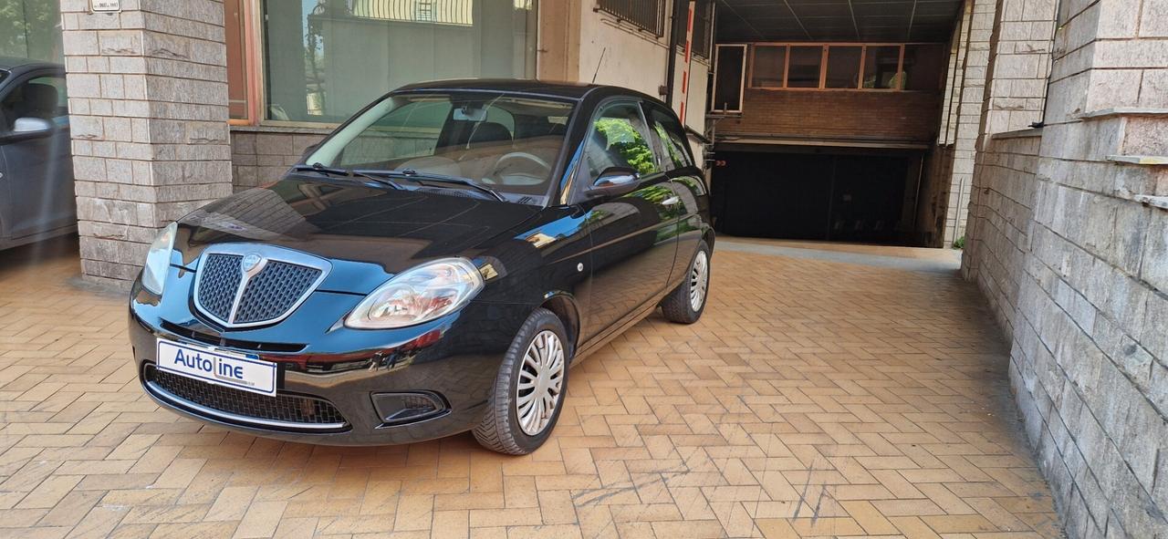 Lancia Ypsilon 1.3 MJT 75 CV Oro