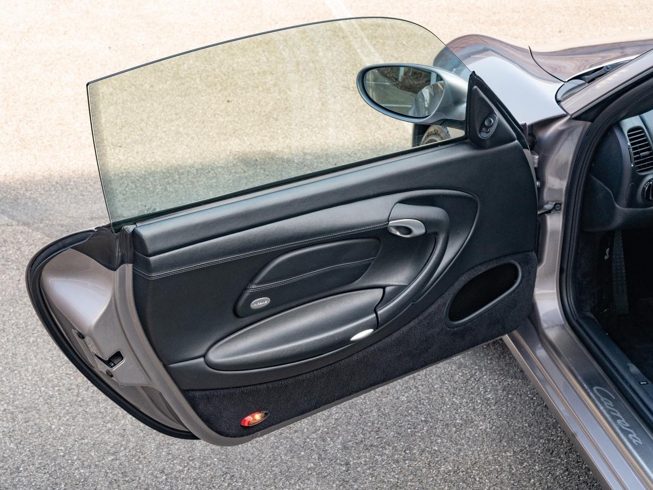 Porsche 911 996 Carrera 4 cat Coupé