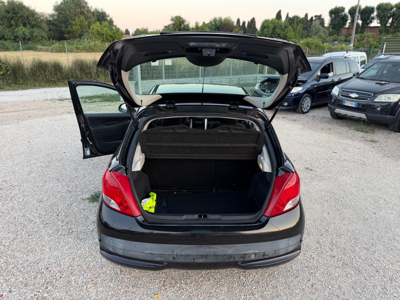 Peugeot 207 Plus 1.4 8V 75CV 5p. ECO GPL