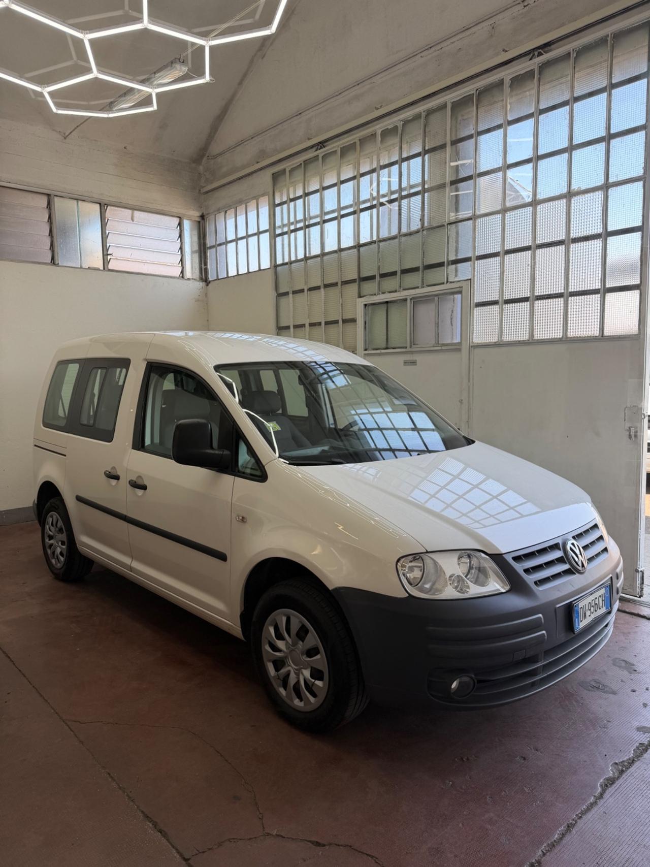 Volkswagen Caddy 1.6 BENZINA 7POSTI
