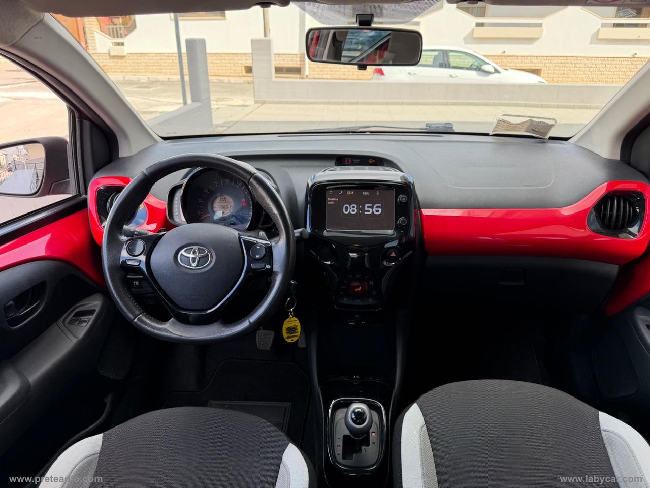 TOYOTA Aygo 1.0 VVT-i 69 CV 5p. x-cool MMT