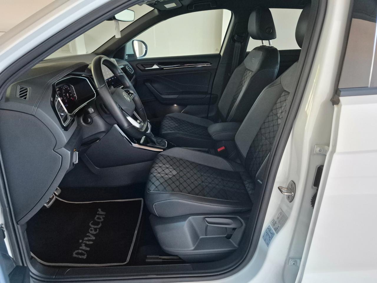 Volkswagen T-Roc 1.5 TSI R-LINE DSG LED APPLE CAR PLAY/ANDROID AUTO RETROCAMERA ACC WIRELESS VETRI PRIVACY AMBIENT LIGHT COCKPIT PRO