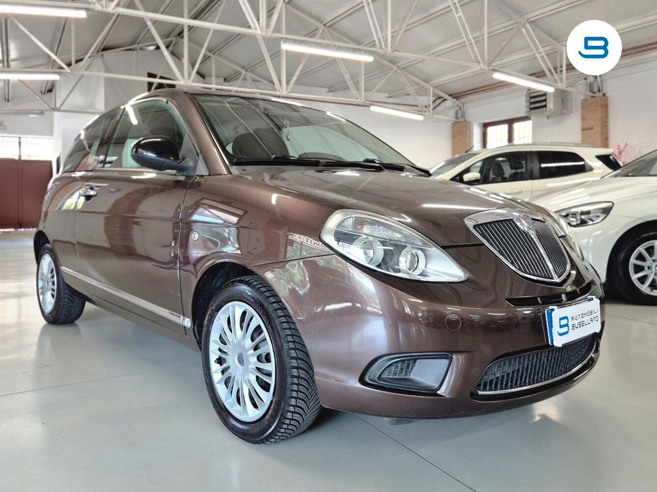 Lancia Ypsilon 1.3 MJT 75 CV Diva