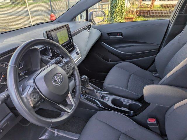 TOYOTA Corolla 1.8 Hybrid Black Edition