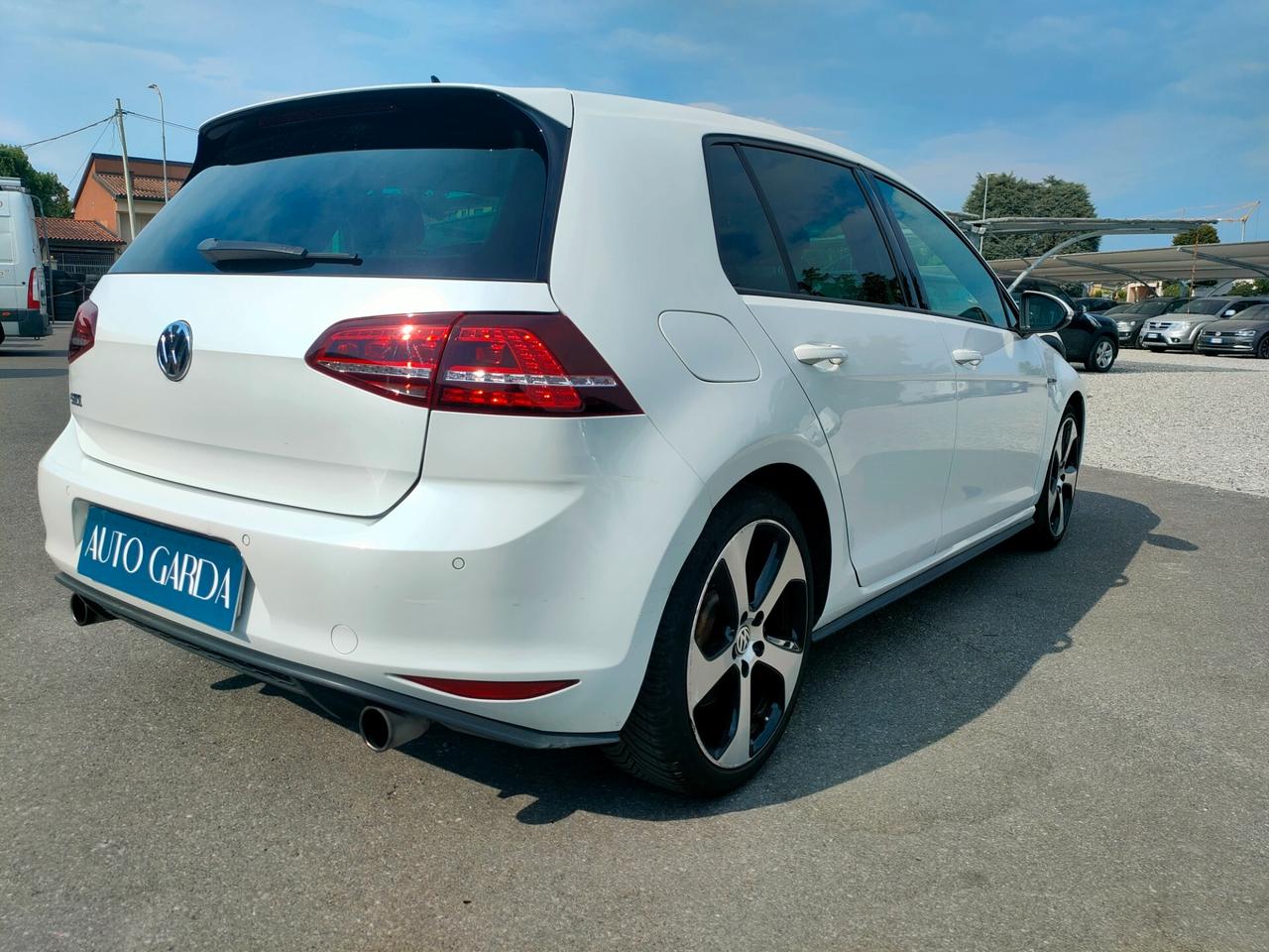 Volkswagen Golf GTI Performance 2.0 TSI 5p. dsg