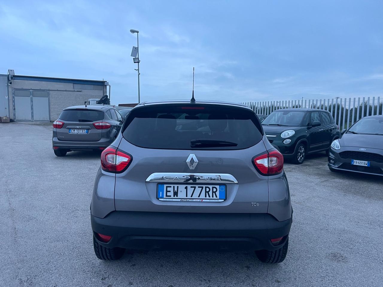RENAULT CAPTUR 0.9 TCE 90CV R-LINK FULL LED MY14