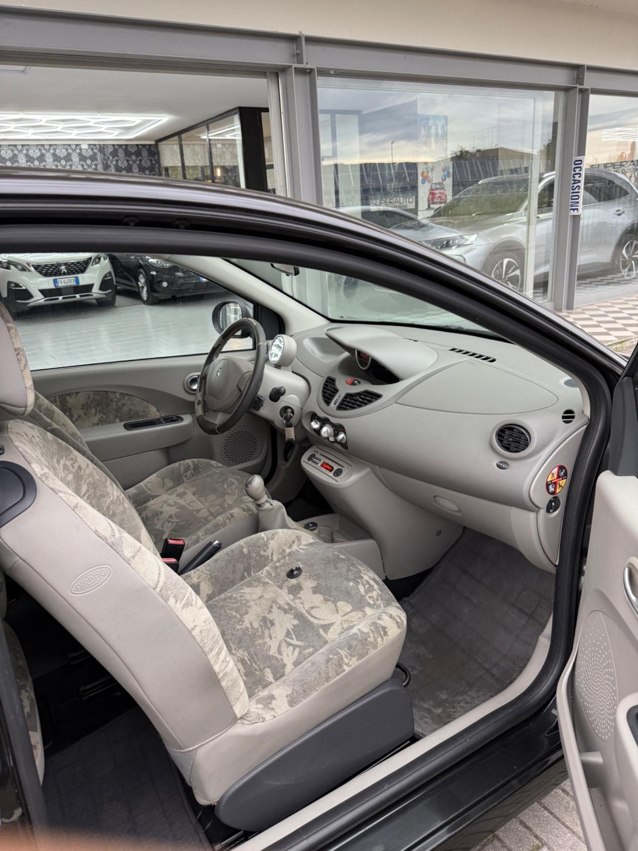 Renault Twingo 1.2 16V INITIALE