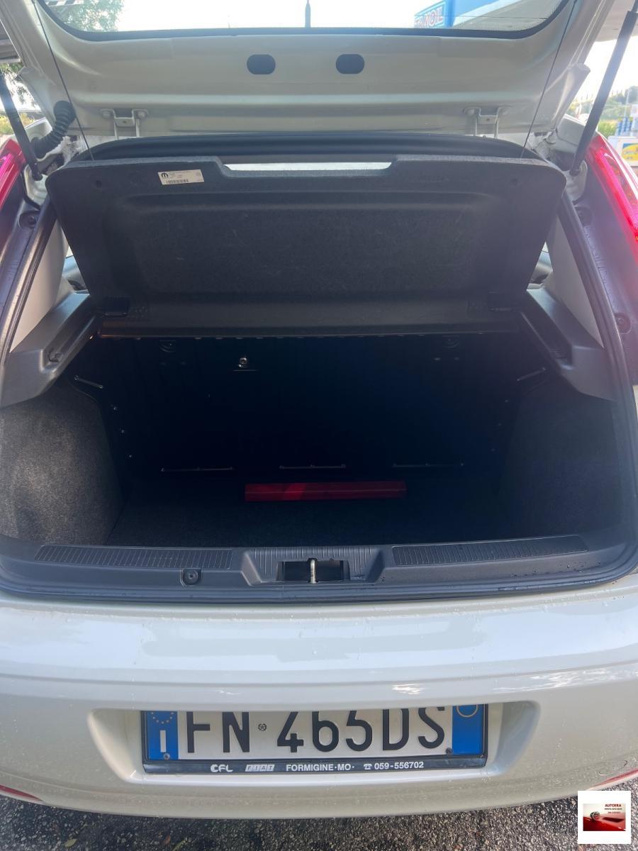 FIAT - Punto - 1.3 MJT II S&S 95 CV 5p. Street