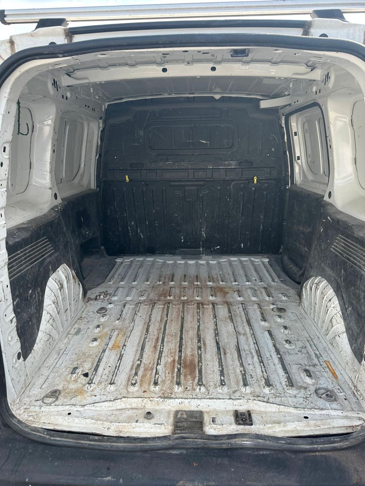 Peugeot Partner BlueHDi 100 S&S PL Furgone sinistrato incidentato