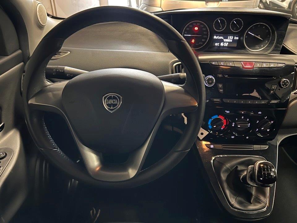 Lancia Ypsilon 1.2 Silver