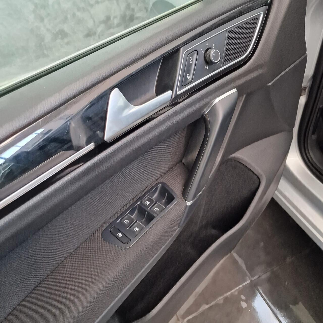 Volkswagen Golf Sportsvan 2.0 TDI DSG Highline