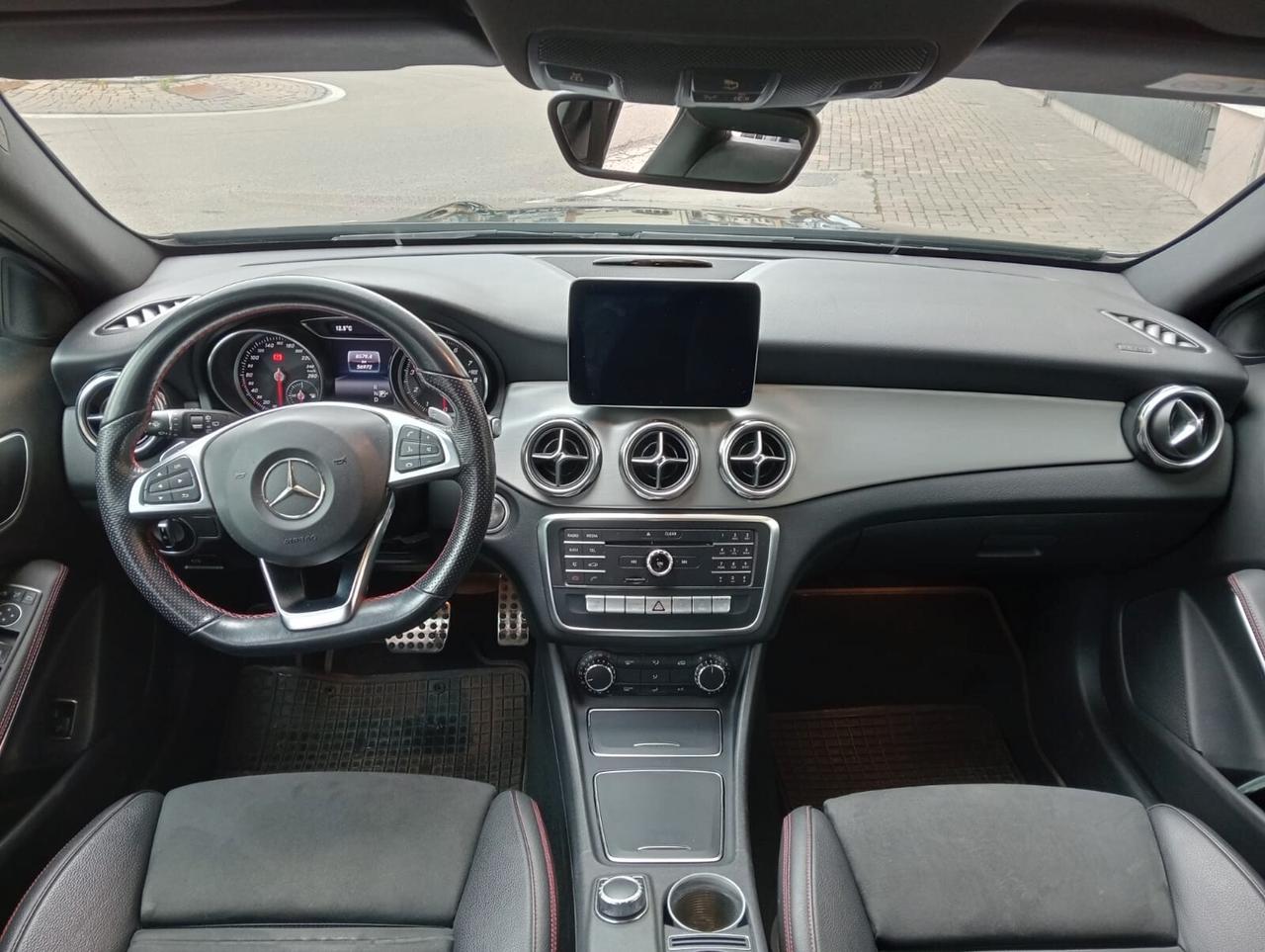 Mercedes-benz GLA 180 AMG LINE 122 CV AT