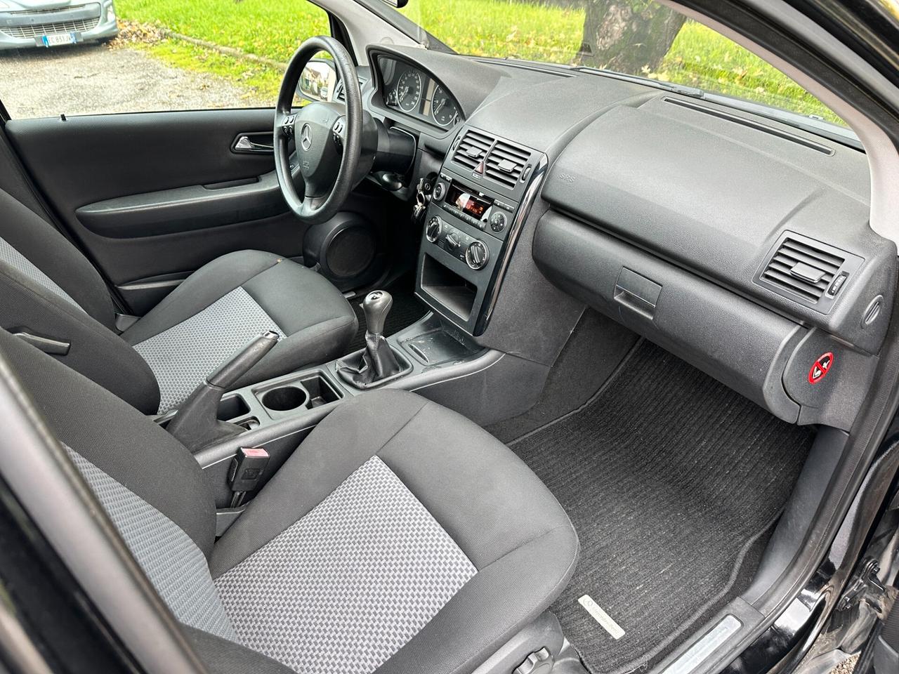 Mercedes-benz A 170 Classic 5P OK NEOP.