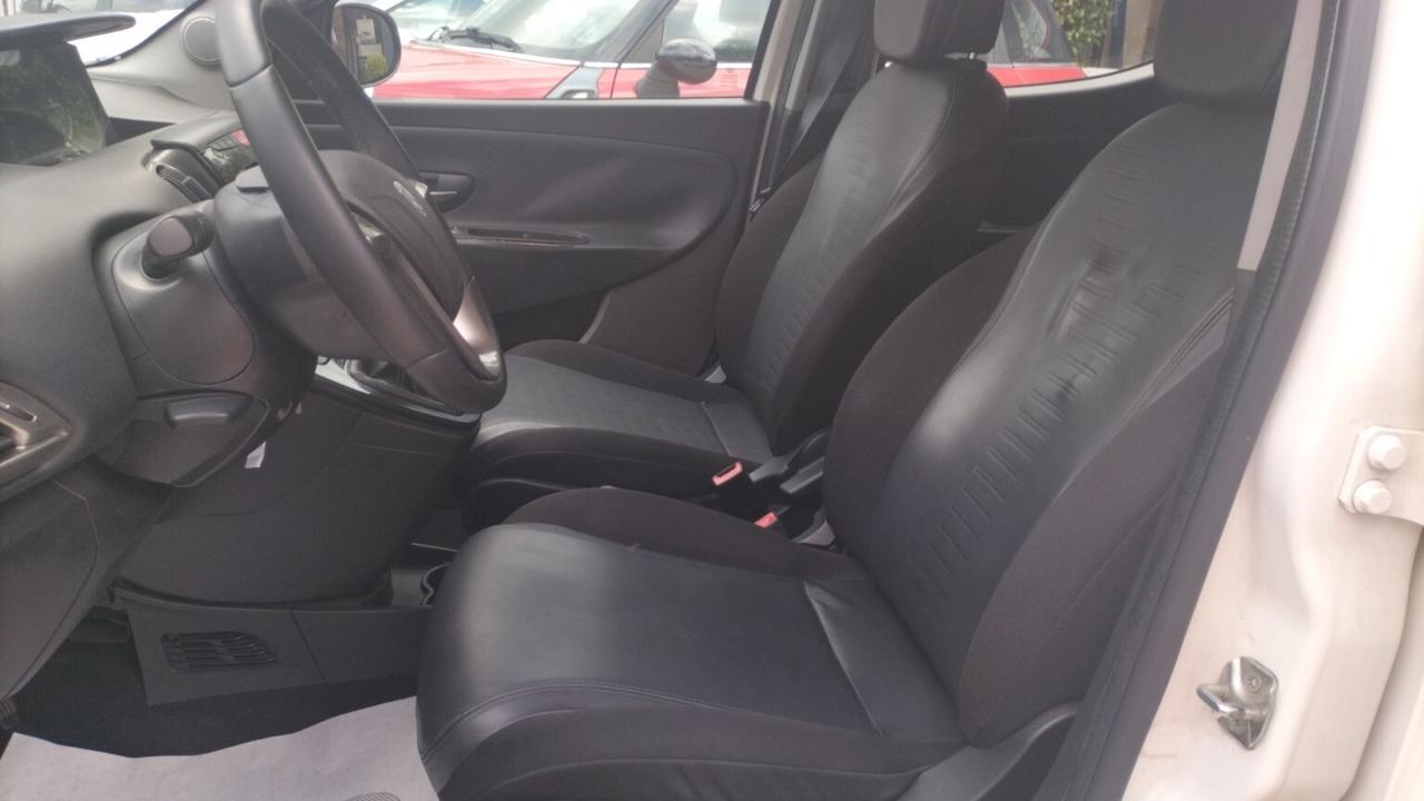 Lancia Ypsilon 1.3 MJT 16V 95 CV PLATINUM