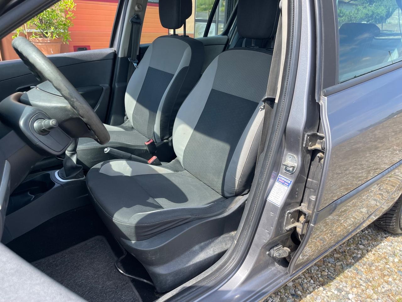 Renault Clio 1.2 16V 5 porte Confort