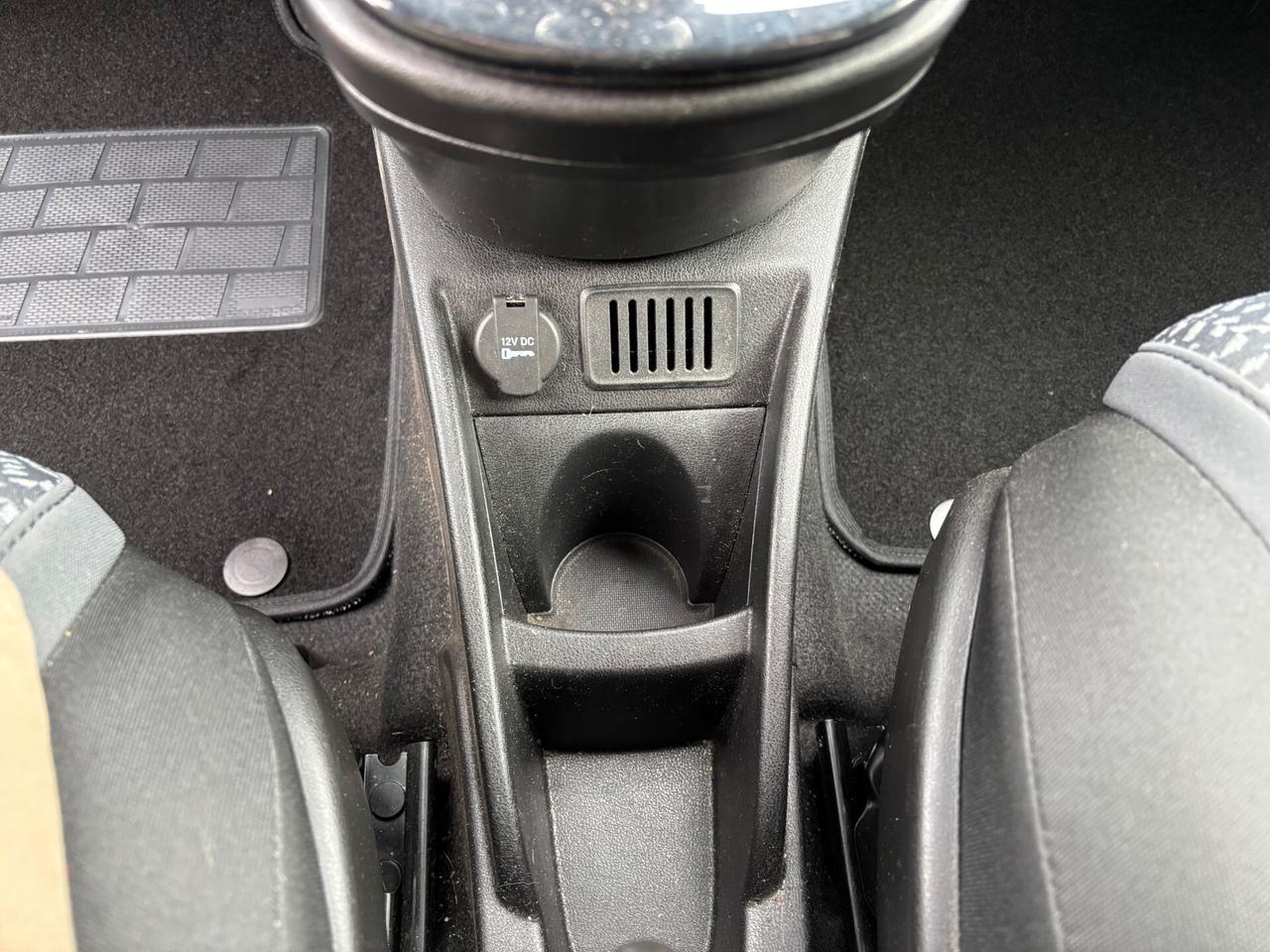 Lancia Ypsilon 1.2 69 CV 5 porte Ecochic Elefantino Blu