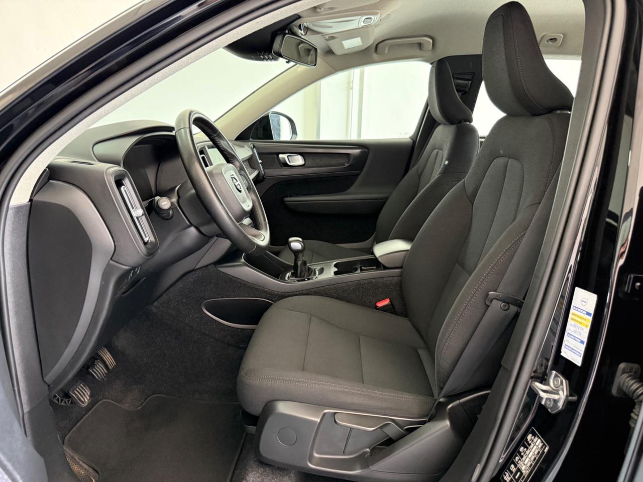 Volvo XC40 D3 AWD Momentum Core