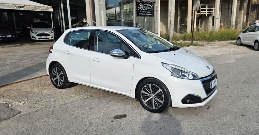 Peugeot 208 BlueHDi 75cv Allure
