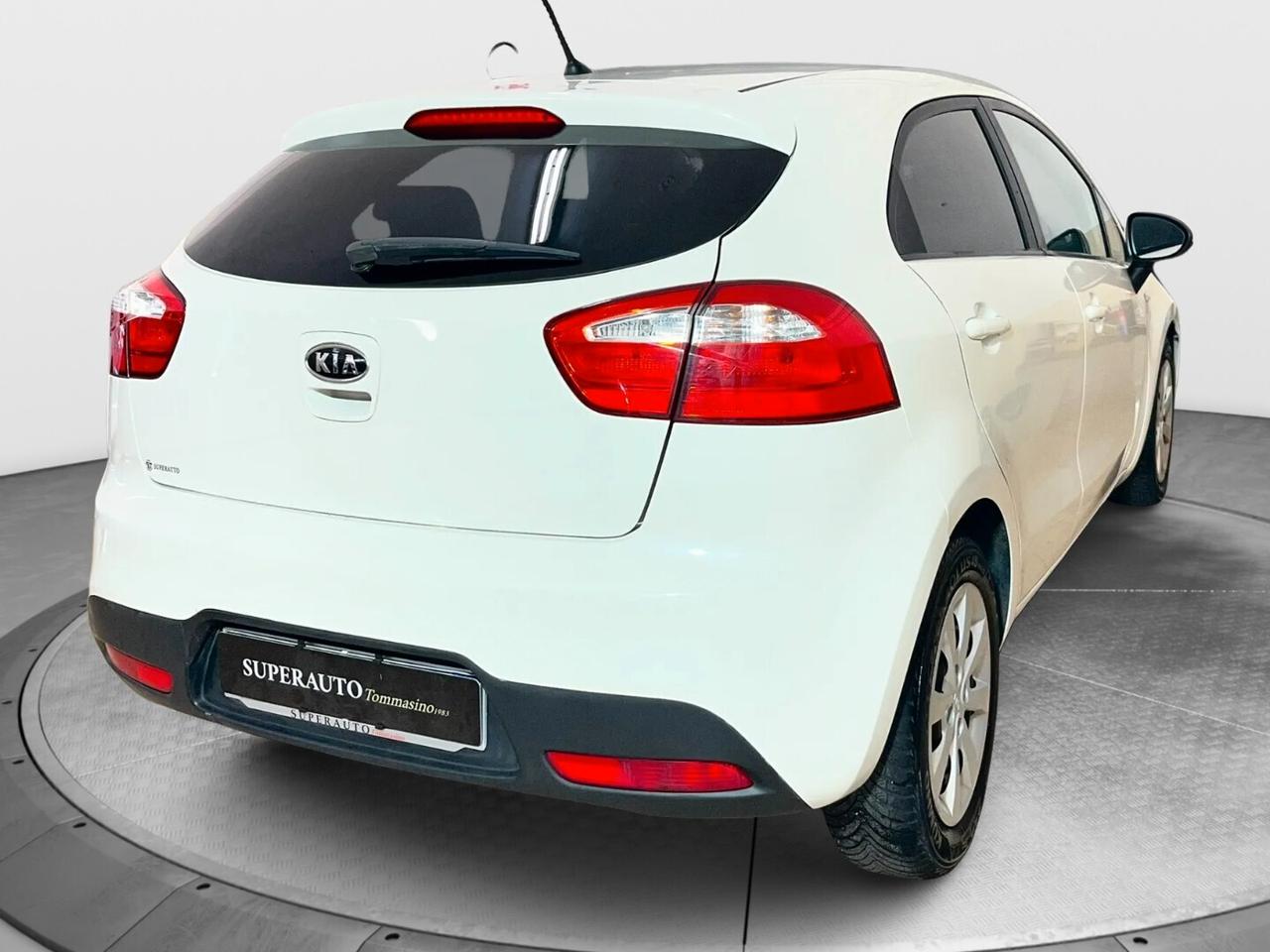 Kia Rio 1.4 CRDi WGT 5p. EX