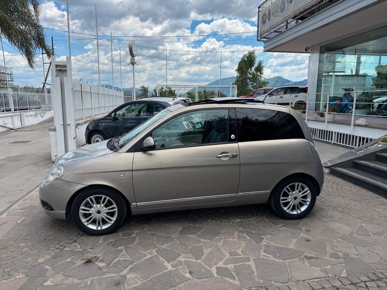 Lancia Ypsilon 1.4 Platino Ecochic GPL