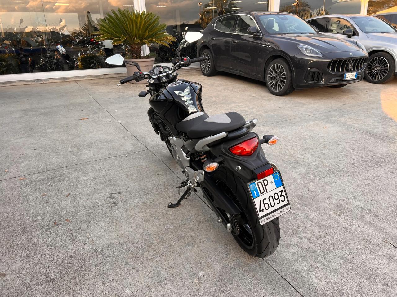 Suzuki Gladius 650 SPORT super prezzo