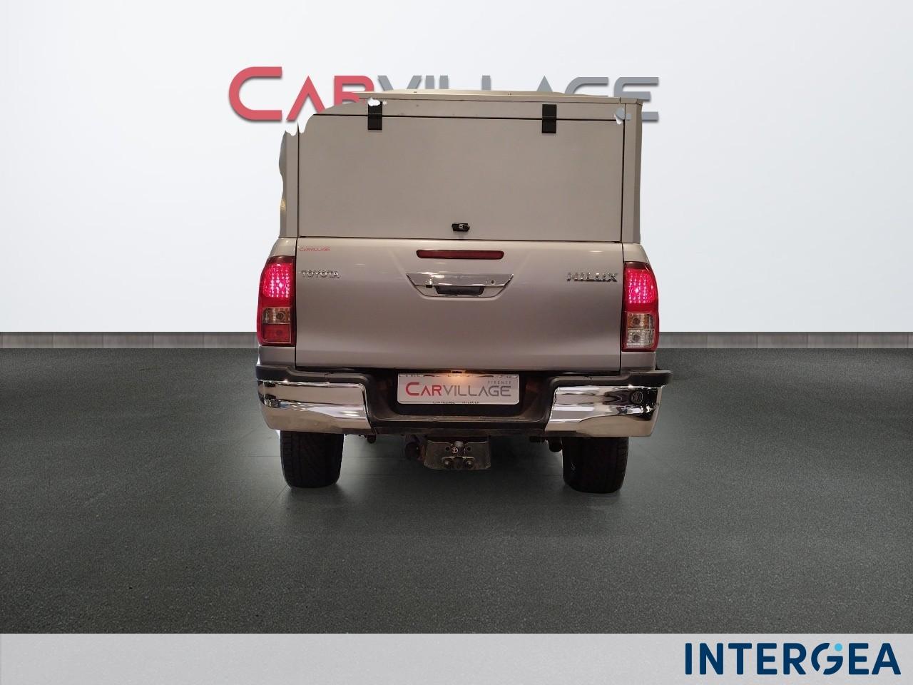 TOYOTA Hilux 2.4 d-4d double cab Comfort 4wd
