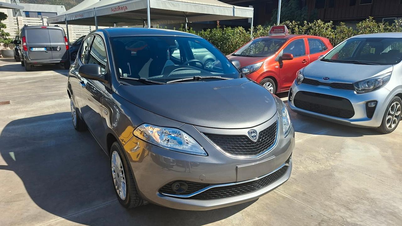 Lancia Ypsilon 1.2 69 CV 5 porte 2017