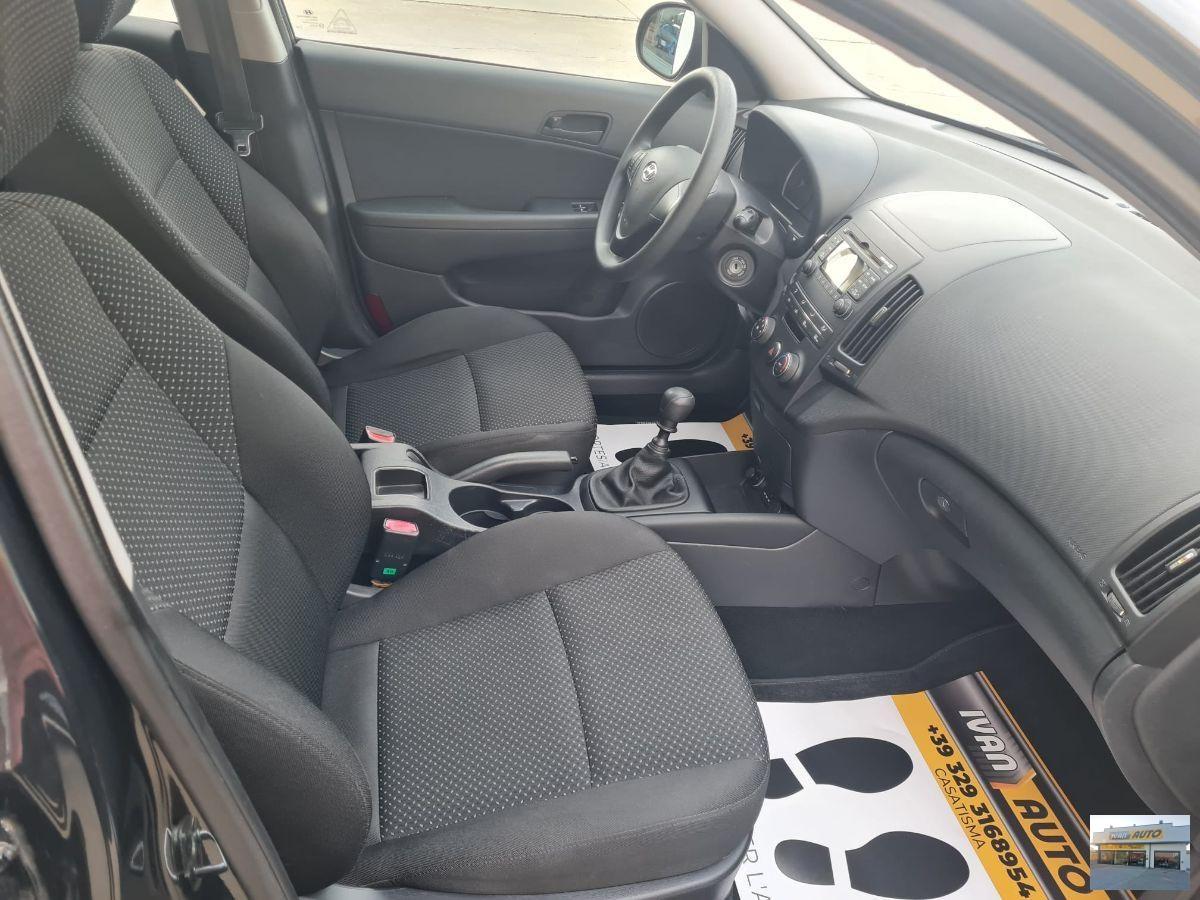 HYUNDAI i30 1.4 Benzina-52.000 Km-Neopatentati
