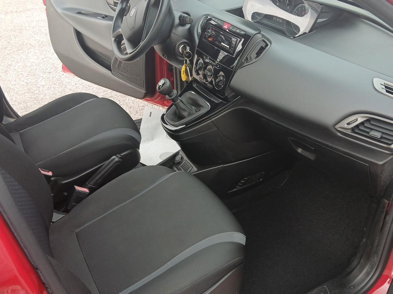 Lancia Ypsilon 5 Porte Ypsilon 1.2 Silver 69cv