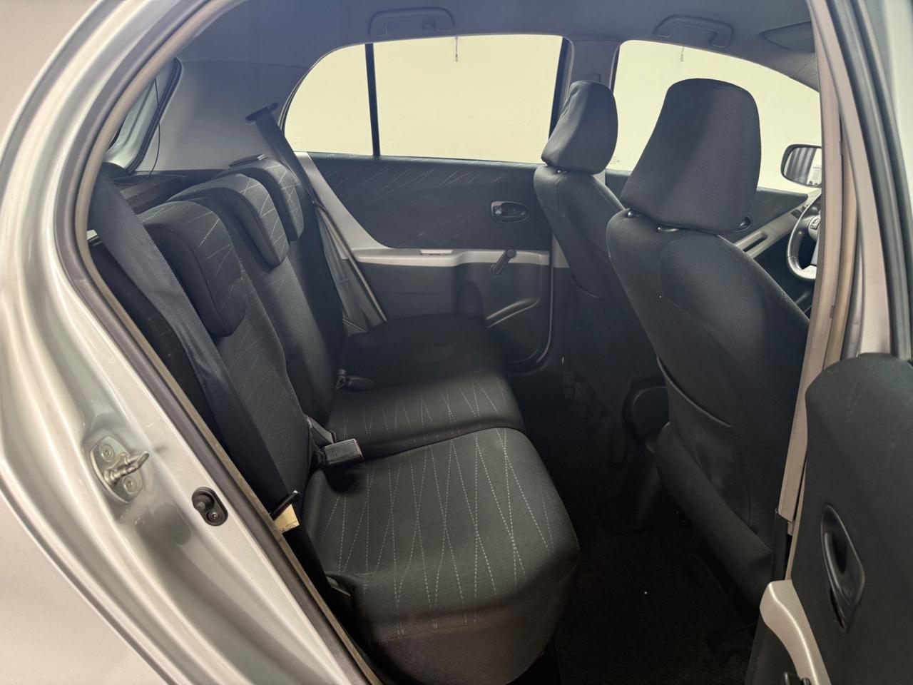 Toyota Yaris 1.0 5 porte Sol ok neopatentati