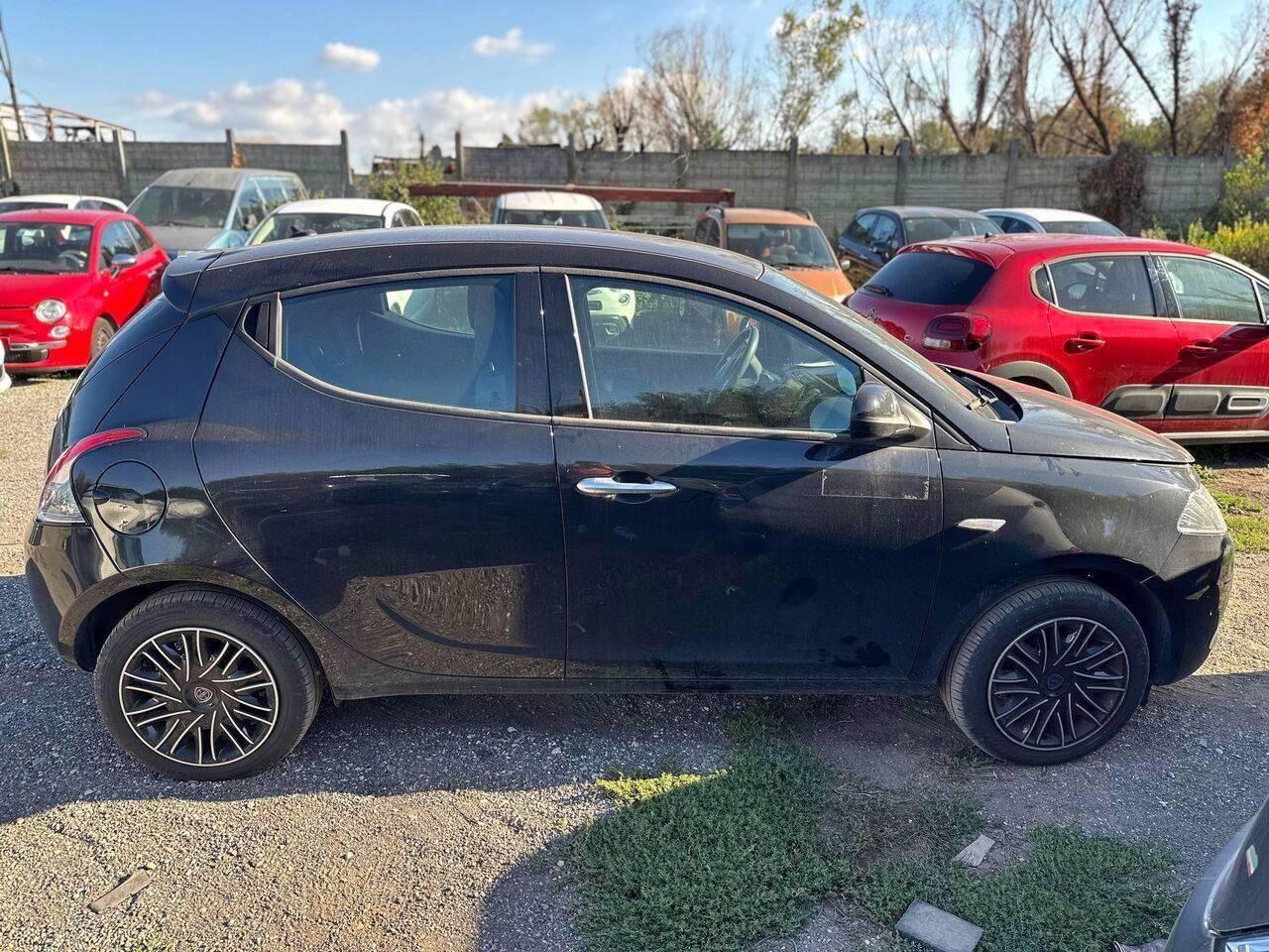 LANCIA Ypsilon III 2021 - Ypsilon 1.0 firefly hybrid Gold s&s 70cv