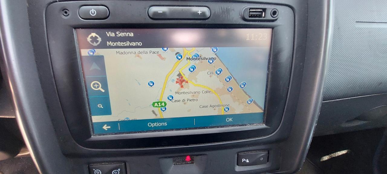 DUSTER 1,6 GPL DI SERIE CASA MADRE NAVIGATORE TELEFONO SENSORI FULL FULL 110 CV