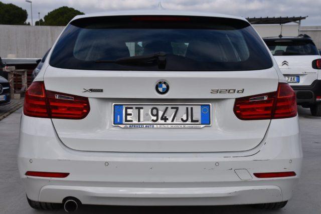 BMW 320 d Touring Business aut. *NAVIGATORE*