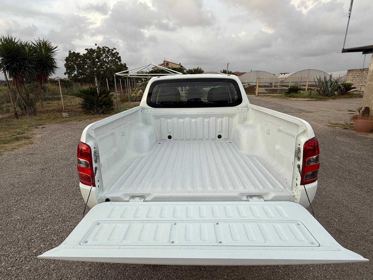Mitsubishi L200 2.4 DI-D/154CV Club Cab Invite