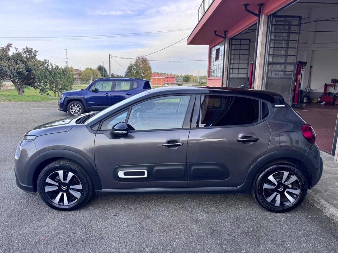 Citroen C3 1.2 Shine 110 cv