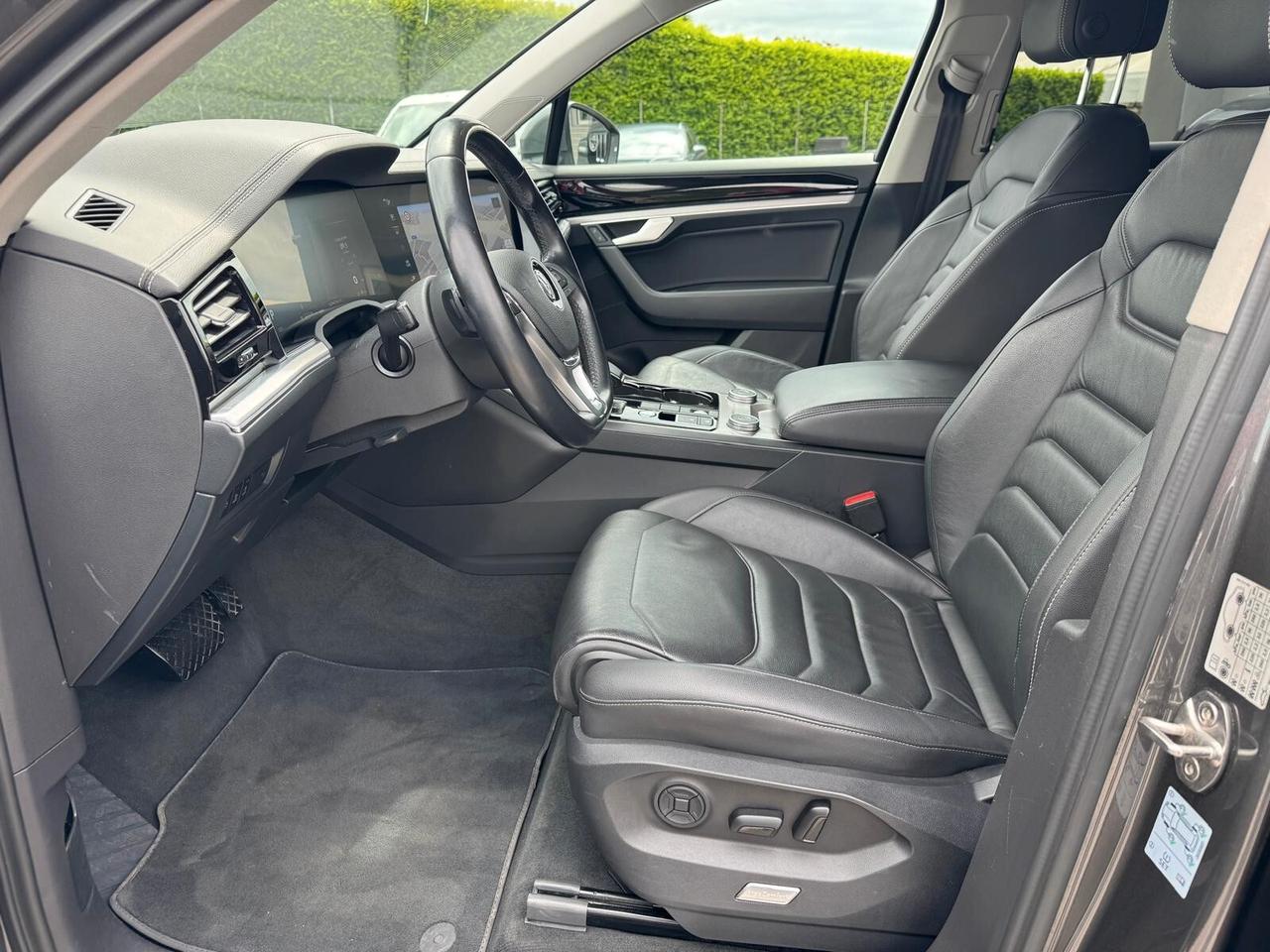 Volkswagen Touareg 3.0 V6 TDI 286 CV SCR Advanced NIGHTVISION