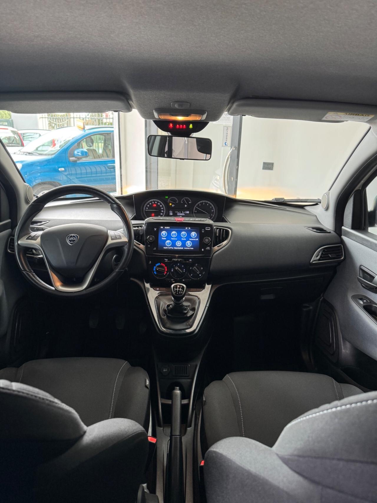 Lancia Ypsilon 1.0 FireFly 5 porte S&S Hybrid Alberta Ferretti