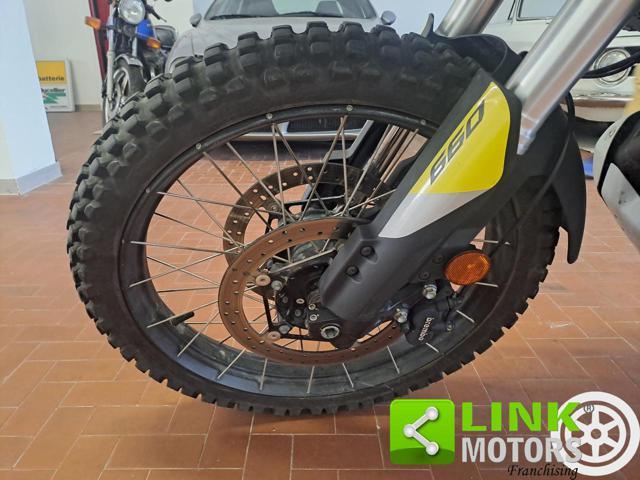 APRILIA Tuareg 660 .