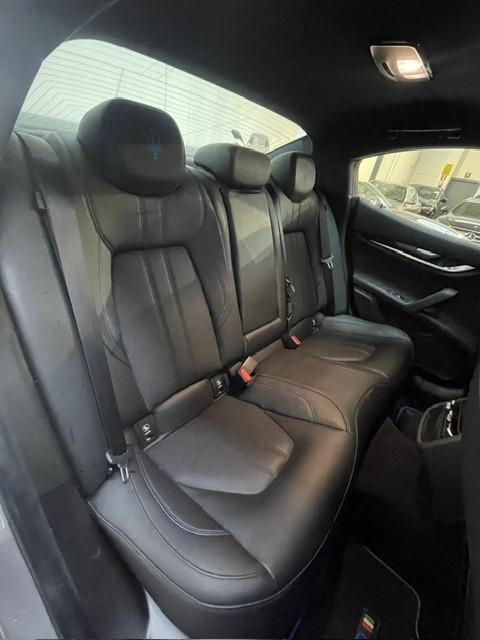 Maserati Ghibli L4 330 CV MHEV Gransport