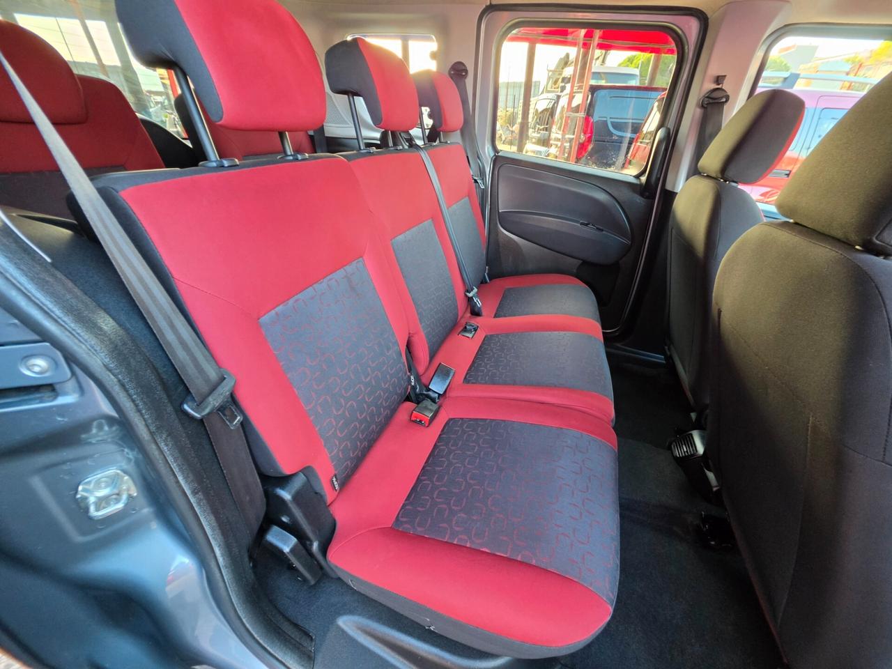 Fiat Dobló 1,6 diesel 04/2014 cv105 SETTE POSTI