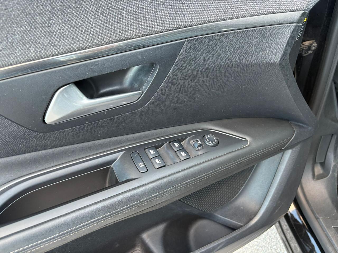 Peugeot 3008 BlueHDi 130 S&S Allure
